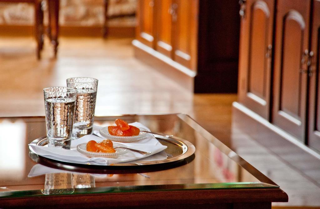 Archontiko Hatzipanayioti Leonidio Bagian luar foto